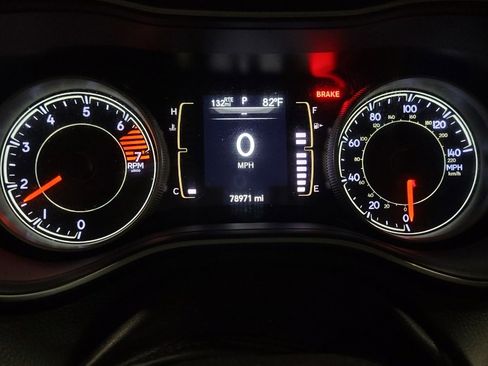 Used 2020 Jeep Cherokee Latitude AWD/4WD image 23