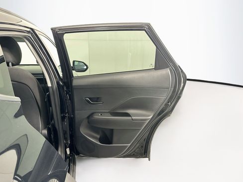 Used 2024 Hyundai Kona SEL FWD image 30