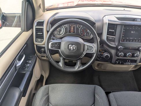Used 2019 RAM 1500 Big Horn AWD/4WD image 17