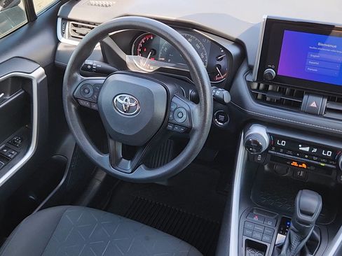 Used 2023 Toyota RAV4 XLE AWD/4WD image 5