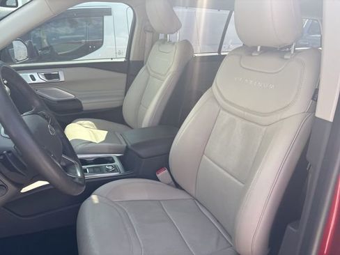 Certified 2020 Ford Explorer Platinum w/ Premium Technology Package image 7