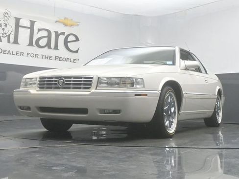 Used 2000 Cadillac Eldorado ESC w/ Comfort/Convenience Pkg FWD image 4