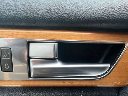 Used 2014 Land Rover LR4 HSE image 10