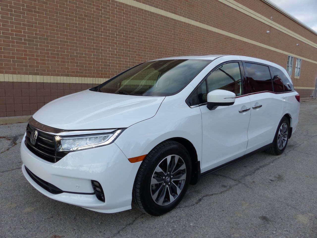 Used 2021 Honda Odyssey Elite image 6