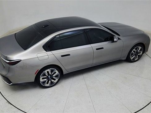 Used 2024 BMW 740i image 80