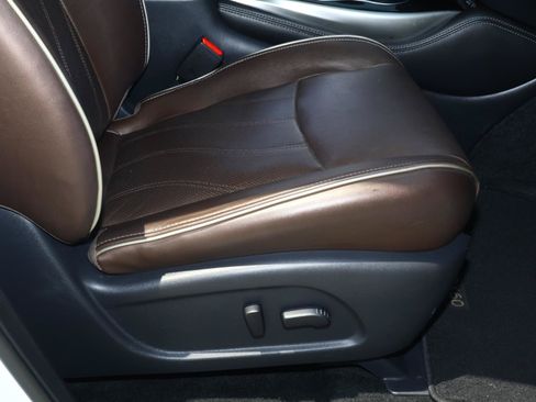 Used 2020 INFINITI QX60 Luxe w/ Essential Package FWD image 18