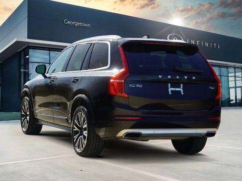 Used 2020 Volvo XC90 T6 Momentum w/ Advanced Package image 7