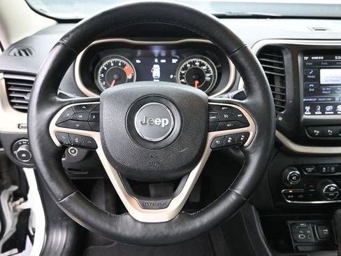 Used 2018 Jeep Cherokee Limited w/ Technology Group image 7