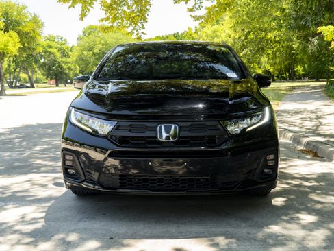 Used 2025 Honda Odyssey Sport-L image 3