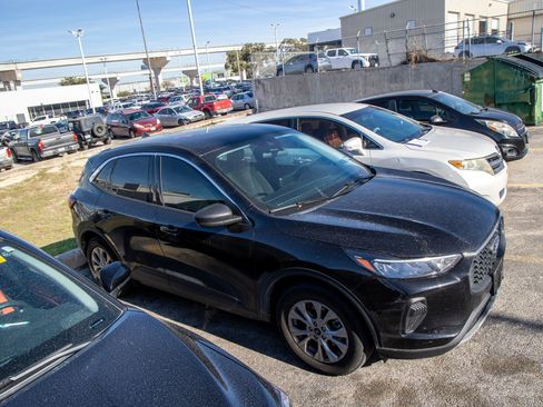 Used 2023 Ford Escape Active image 7