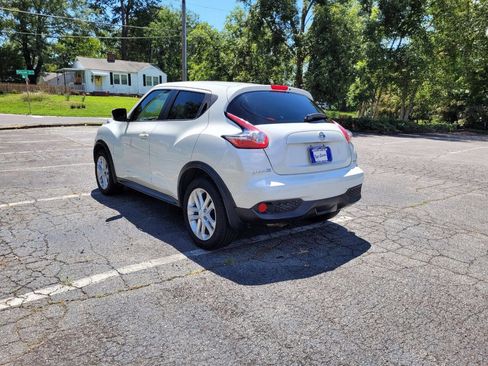 Used 2015 Nissan Juke S image 12