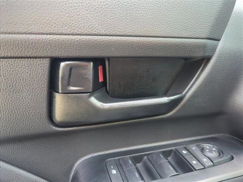 Used 2025 Toyota Tacoma SR5 AWD/4WD image 29
