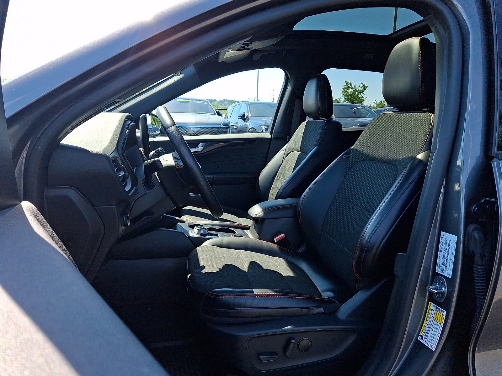 Used 2024 Ford Escape ST-Line w/ Tech Pack #1 AWD/4WD image 14