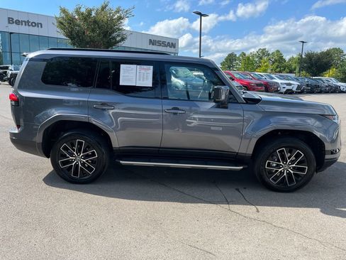 Used 2026 Lexus GX 550 w/ Cold Area Package AWD/4WD image 7