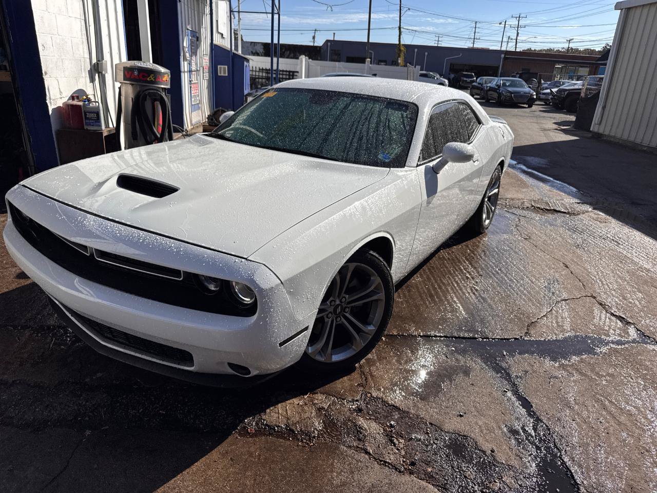 Used 2022 Dodge Challenger R/T RWD image 2