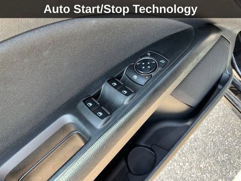 Used 2020 Ford Fusion SE FWD image 15