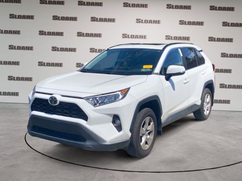 Used 2020 Toyota RAV4 XLE w/ Convenience Package AWD/4WD image 1