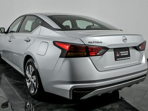 Used 2024 Nissan Altima 2.5 S FWD image 8