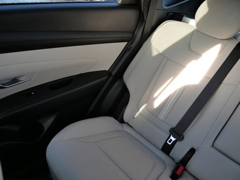 Used 2026 Hyundai Tucson SEL image 12