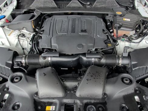 Used 2017 Jaguar XJ R-Sport image 21