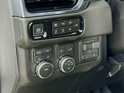 New 2026 GMC Yukon XL Elevation AWD/4WD image 12