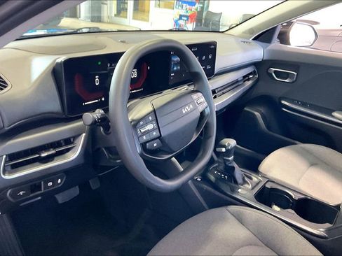 Used 2025 Kia K4 FWD image 4