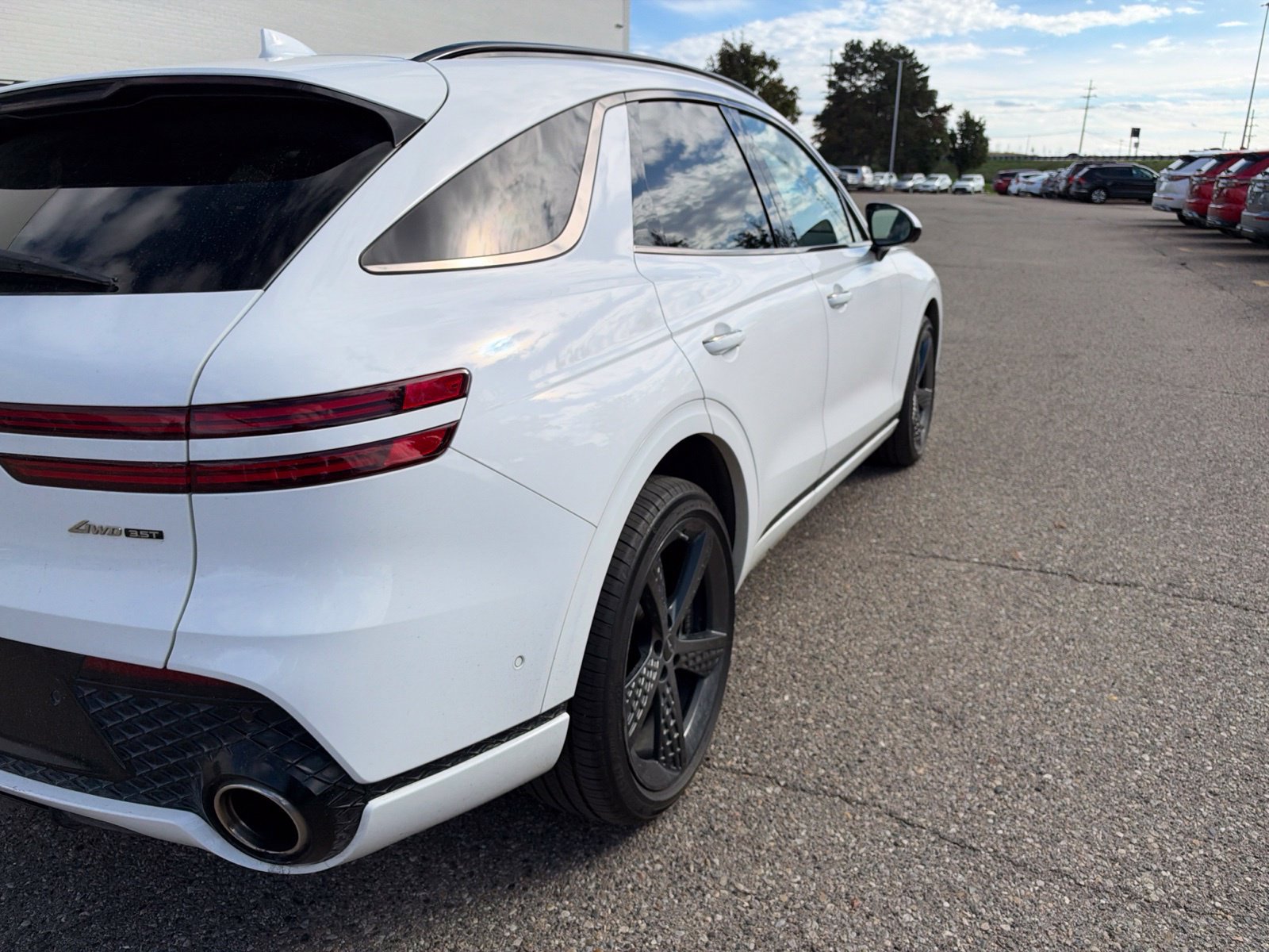 Used 2023 Genesis GV70 3.5T Sport w/ Sport Prestige Package AWD/4WD image 4