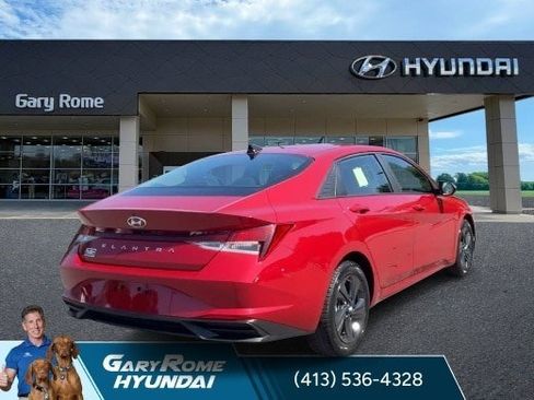 Used 2023 Hyundai Elantra SEL FWD image 8