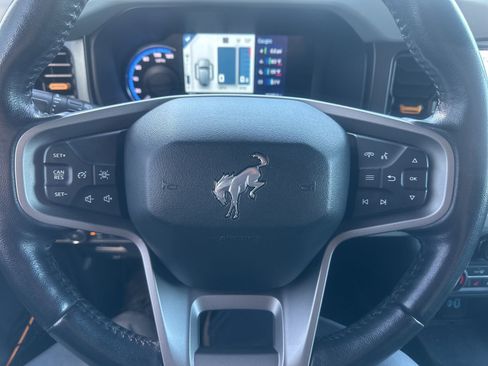 Used 2022 Ford Bronco Badlands w/ Sasquatch Package image 29