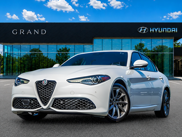 Used 2023 Alfa Romeo Giulia Sprint AWD/4WD image 1