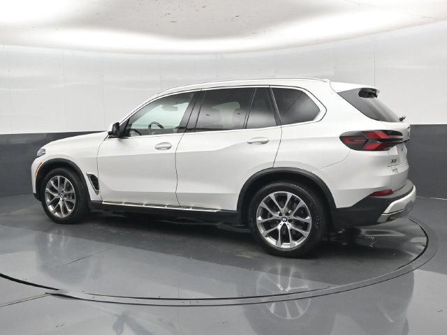 Used 2024 BMW X5 xDrive40i AWD/4WD image 39