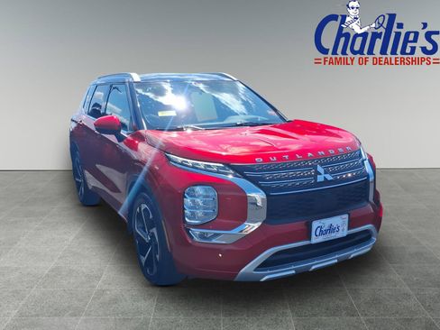Used 2024 Mitsubishi Outlander SEL AWD/4WD image 3