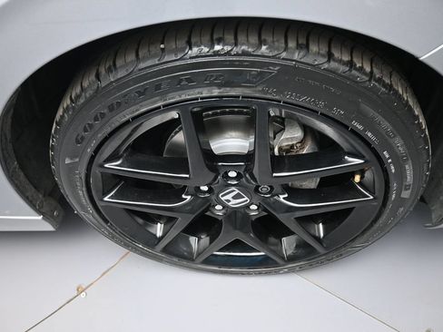 Certified 2024 Honda Civic Sport image 13
