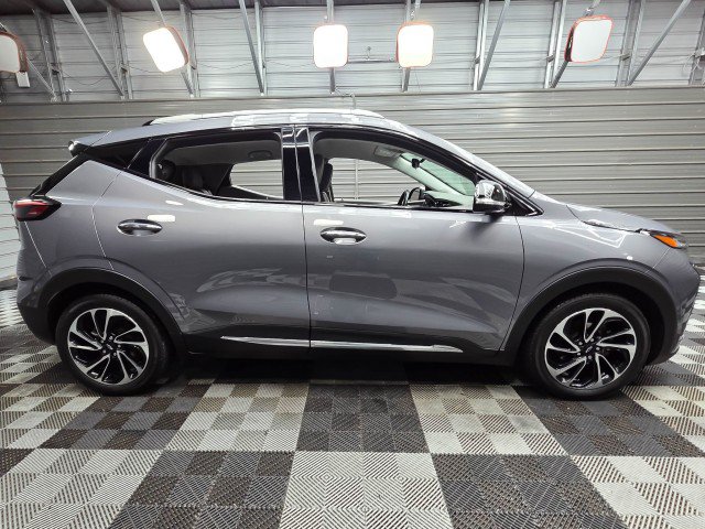 Used 2023 Chevrolet Bolt EUV Premier FWD image 10