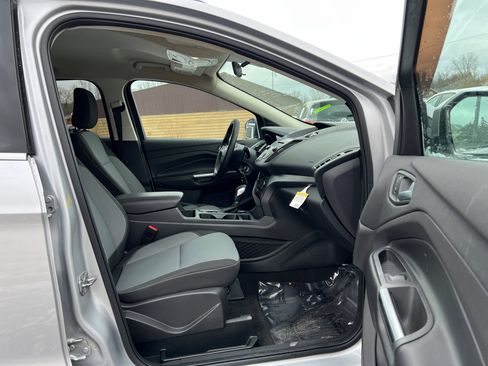 Used 2018 Ford Escape SE image 40