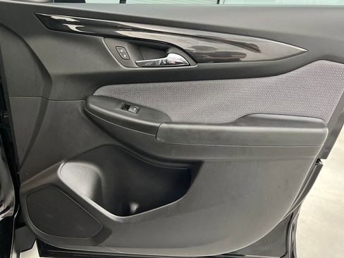 Used 2025 Chevrolet TrailBlazer LT AWD/4WD image 24