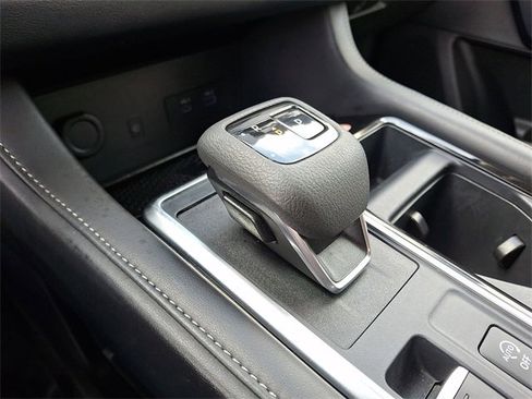 Used 2025 Nissan Pathfinder SL image 15