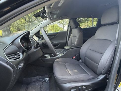 Used 2022 Chevrolet Malibu LT FWD image 11
