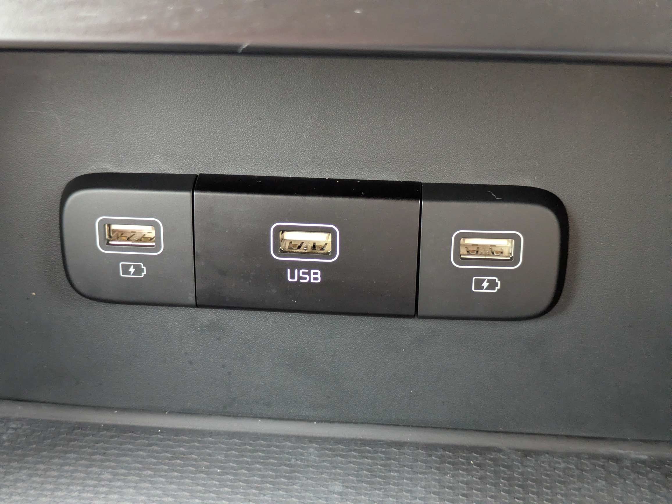 Certified 2024 Kia Carnival LX FWD image 25
