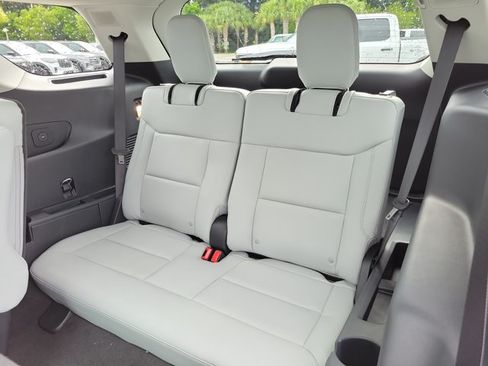 New 2026 Ford Explorer Platinum w/ LUX Leather Package AWD/4WD image 15