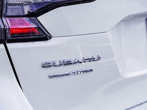 Used 2023 Subaru Outback Premium image 18