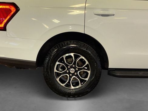 Used 2024 Ford Expedition XLT image 19