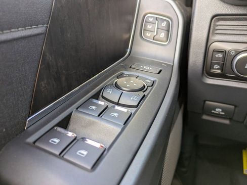 New 2026 Ford F250 Lariat w/ Black Appearance Package image 30