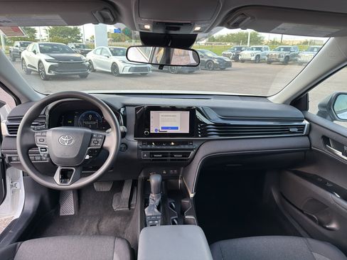 Used 2025 Toyota Camry LE FWD image 11