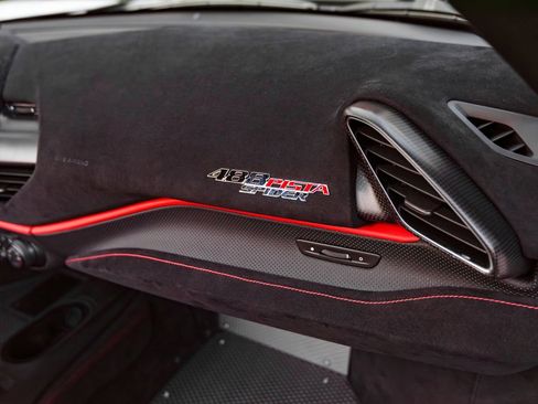 Used 2020 Ferrari 488 Pista Spider image 19