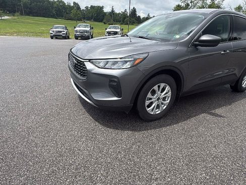 Certified 2024 Ford Escape Active AWD/4WD image 8