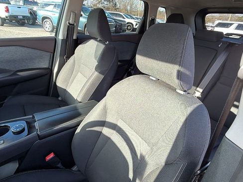 Used 2023 Nissan Rogue S image 14