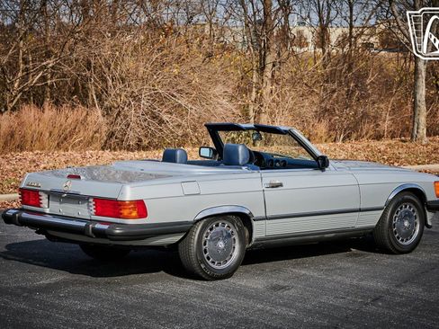 Used 1988 Mercedes-Benz 560 SL image 14