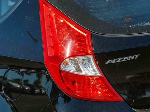 Used 2013 Hyundai Accent GS image 10