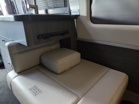 Used 2021 Mercedes-Benz Sprinter 2500 image 19